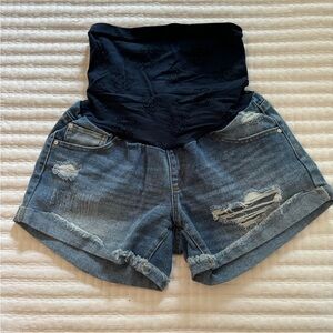 Jessica Simpson Secret Fit Belly Destructed Maternity Shorts— Size Small